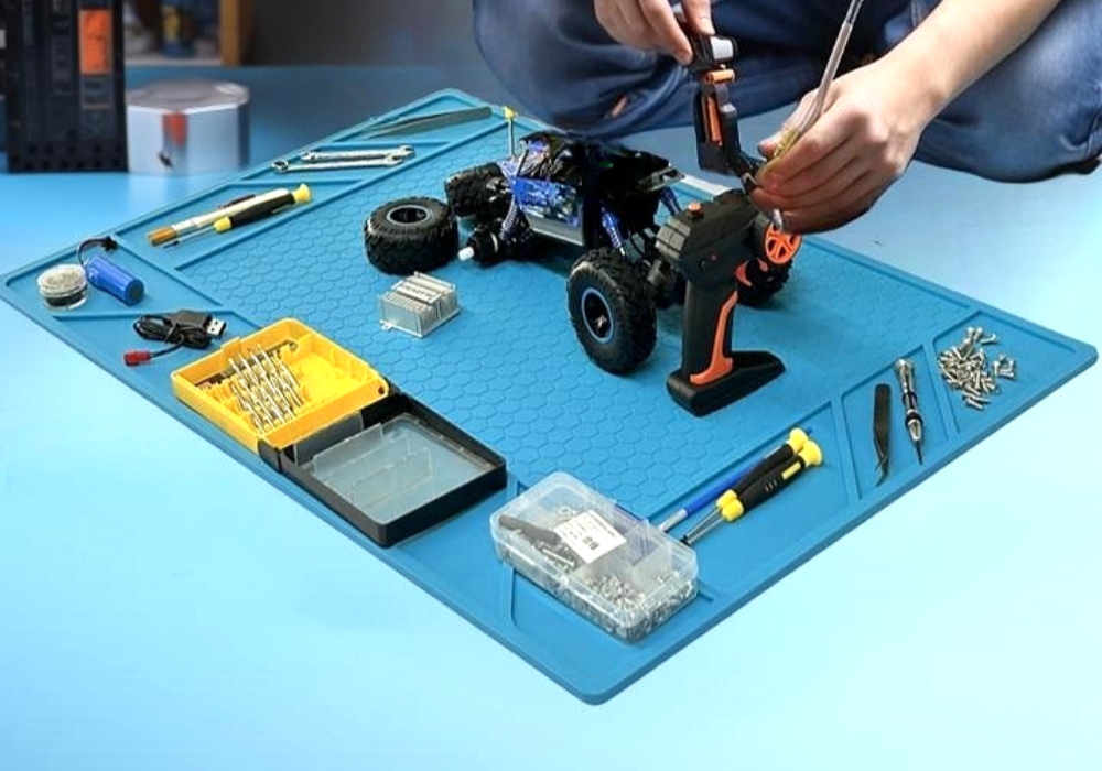 large rubber work mat